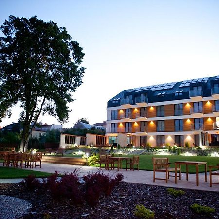 Hotel אוניוב מראה חיצוני תמונה
