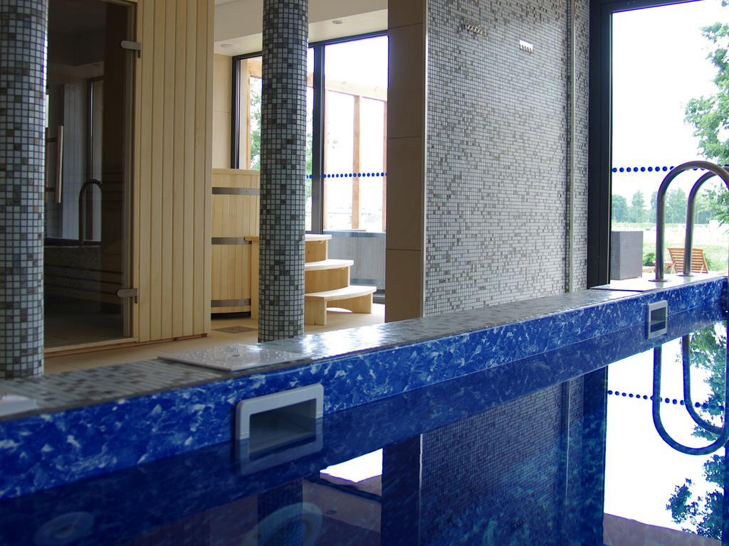 Hotel אוניוב מראה חיצוני תמונה
