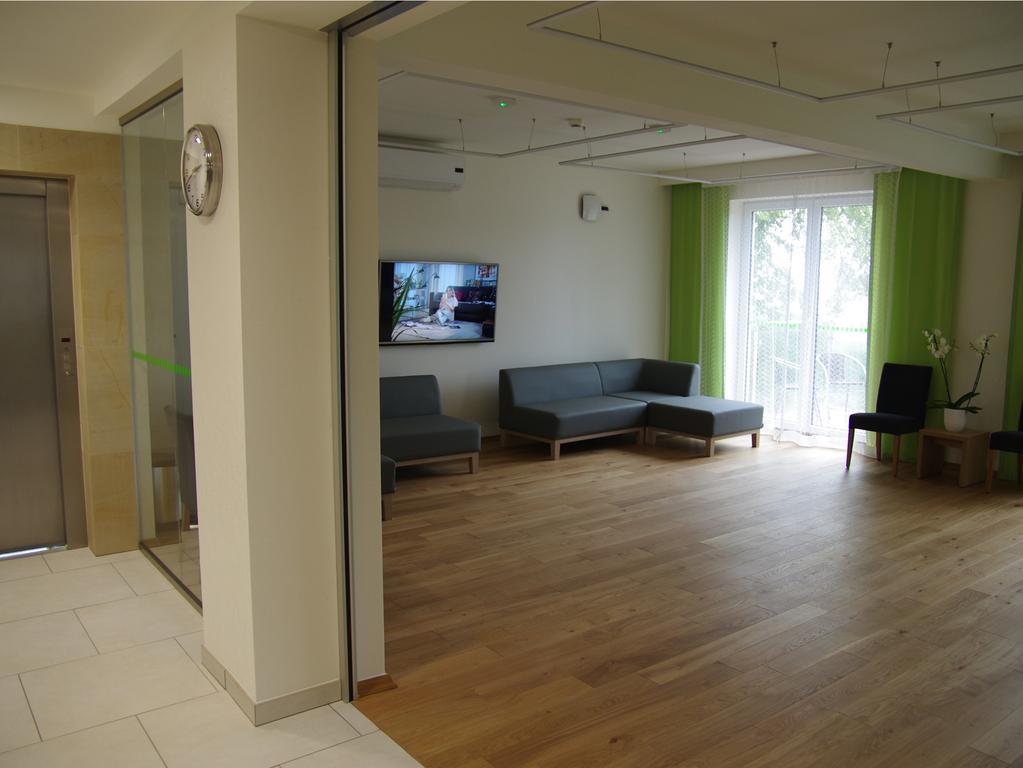 Hotel אוניוב מראה חיצוני תמונה
