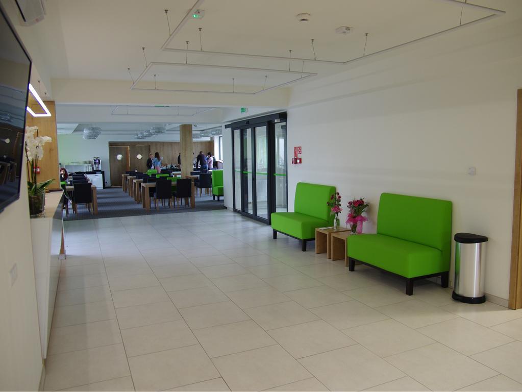 Hotel אוניוב מראה חיצוני תמונה