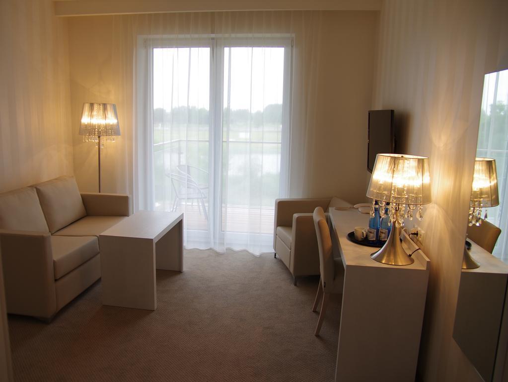 Hotel אוניוב מראה חיצוני תמונה