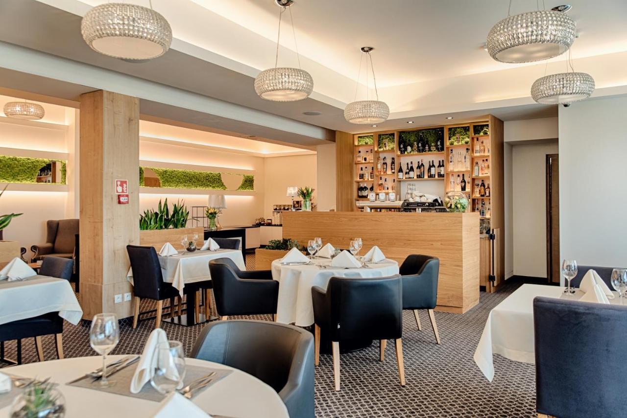 Hotel אוניוב מראה חיצוני תמונה