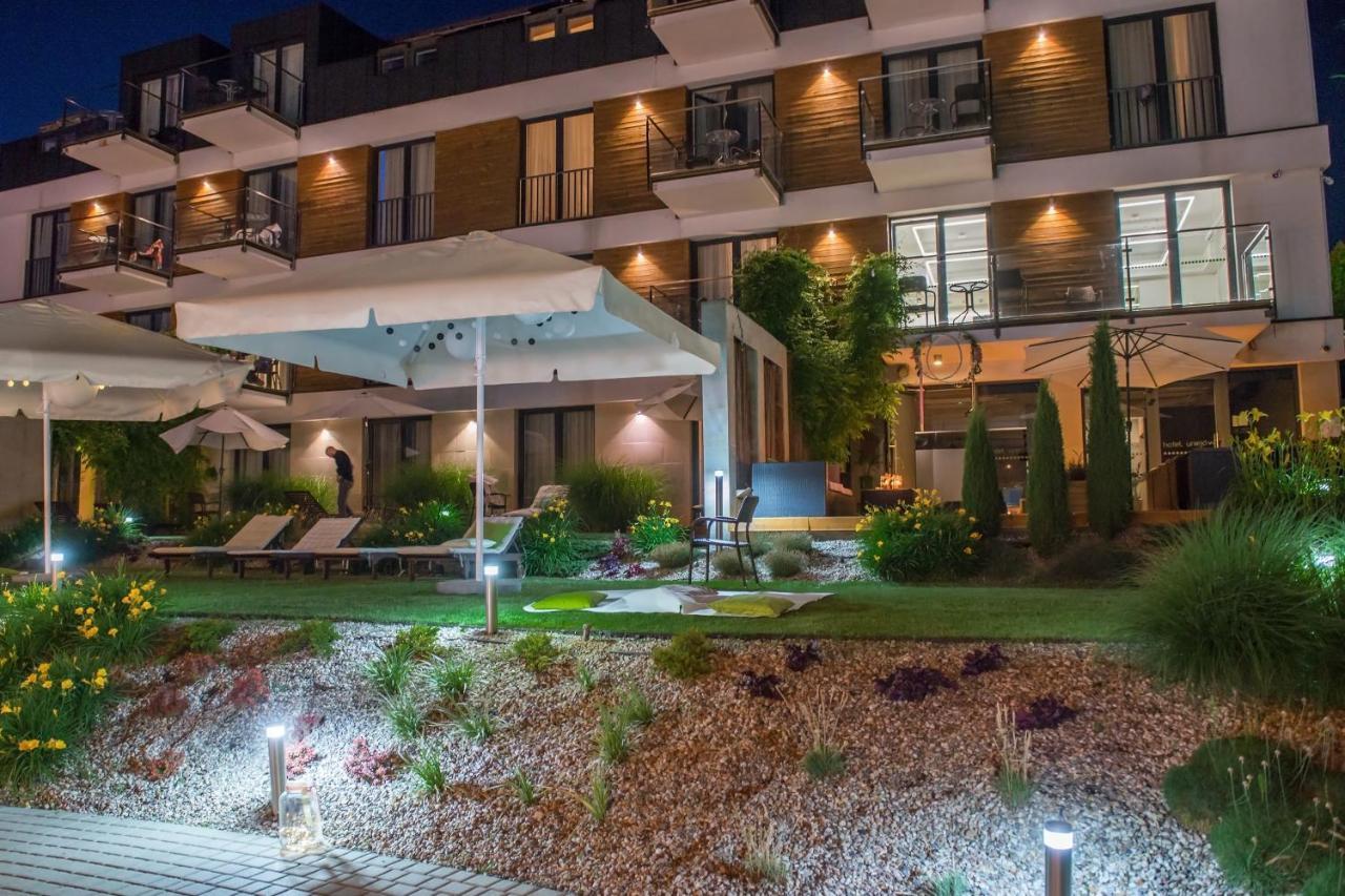 Hotel אוניוב מראה חיצוני תמונה